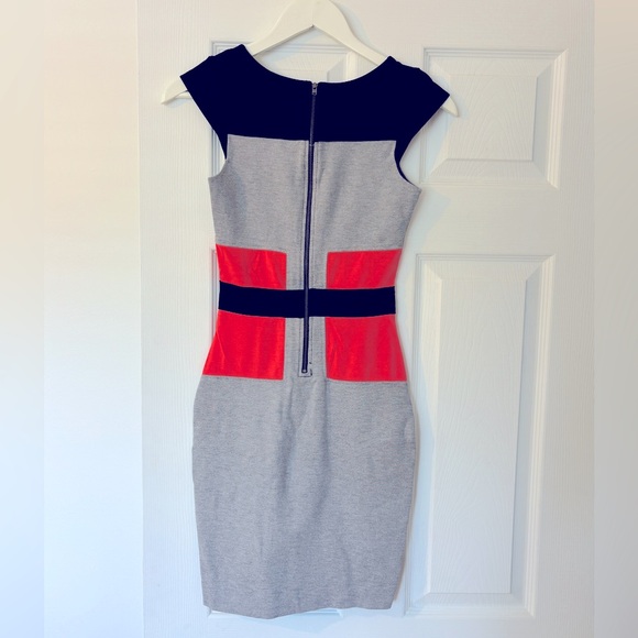 FRENCH CONNECTION
Womens Multicoloured Viscose Pencil Dress Size 4 Round Neck - Picture 3 of 3